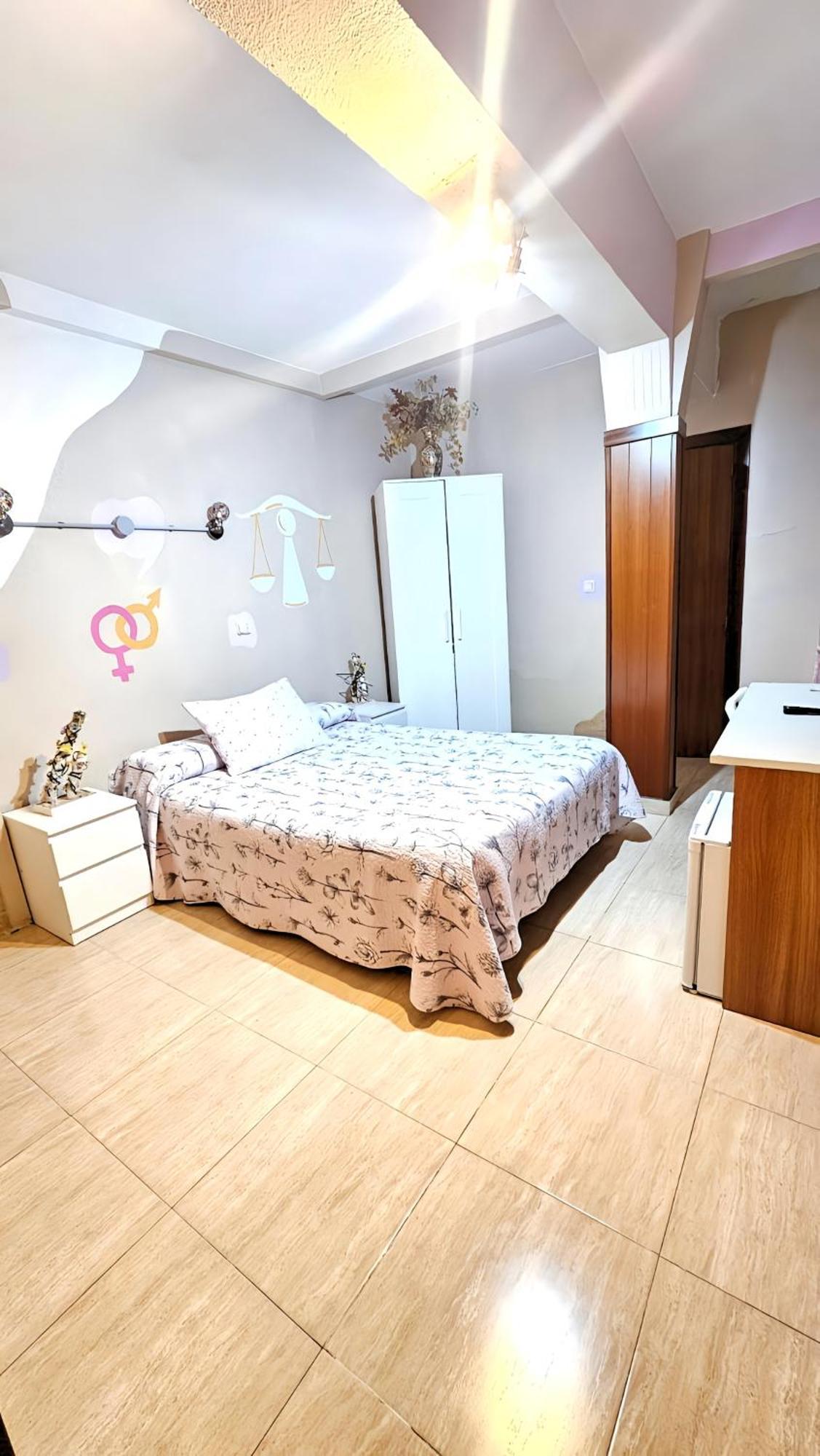Hostal La Rosa Caces Zewnętrze zdjęcie