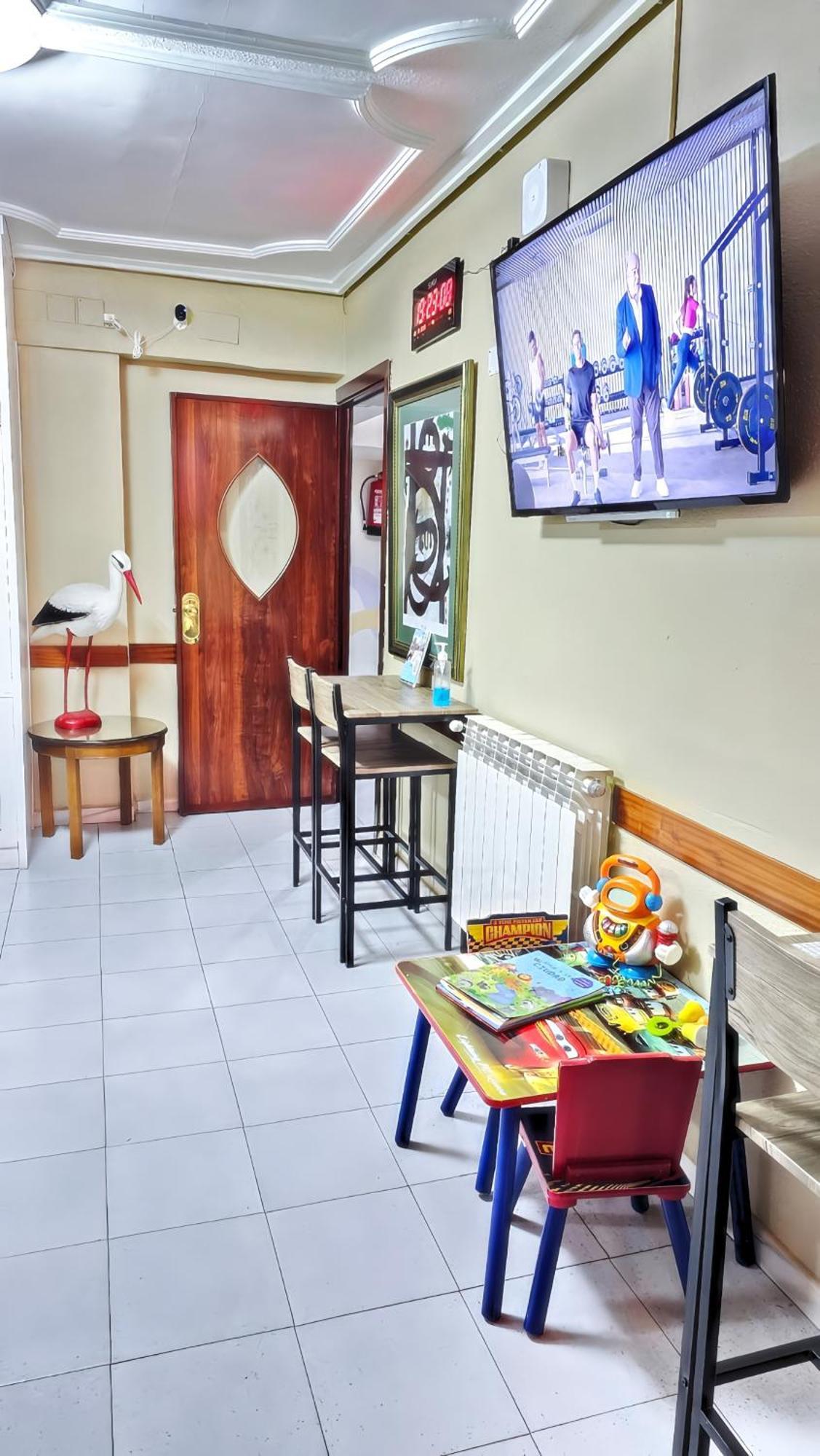 Hostal La Rosa Caces Zewnętrze zdjęcie