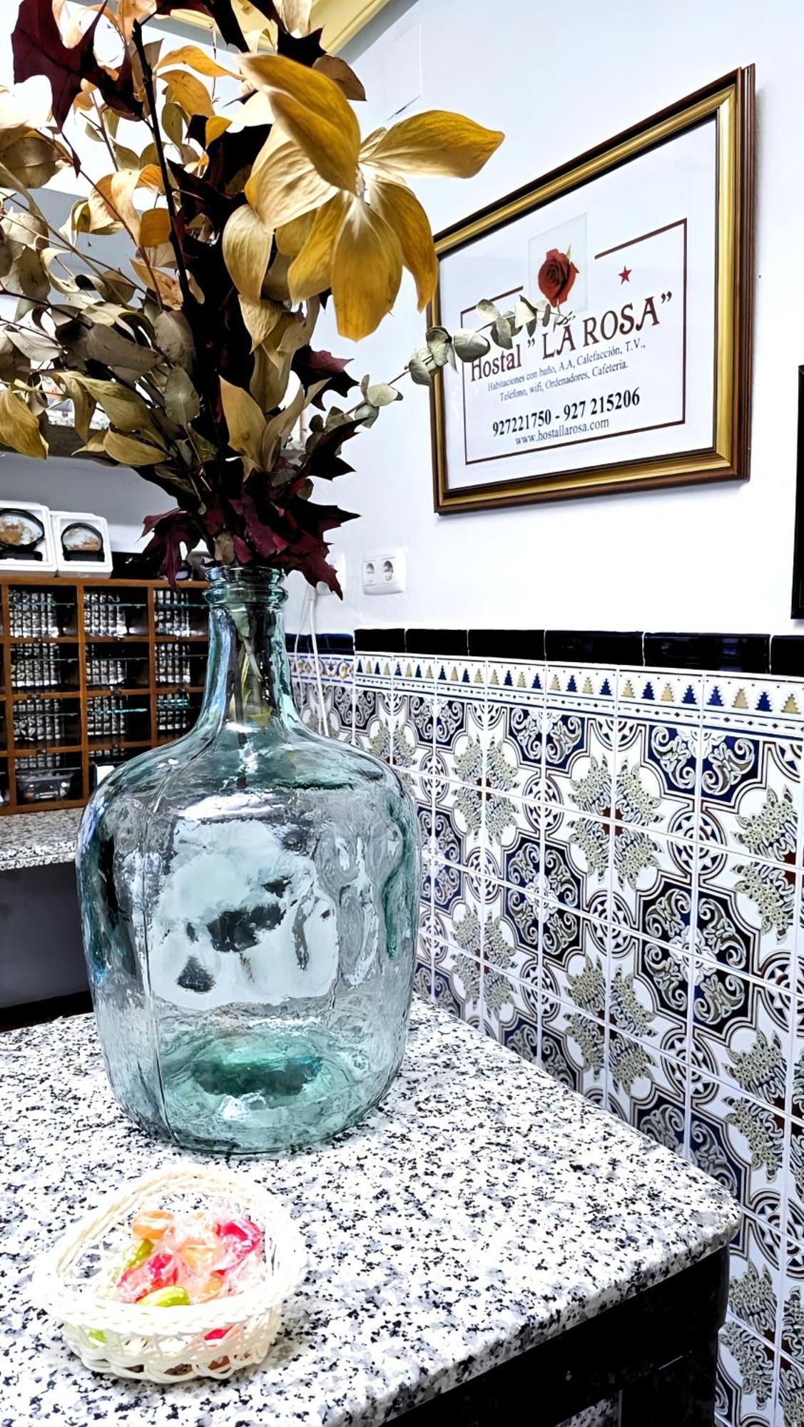 Hostal La Rosa Caces Zewnętrze zdjęcie