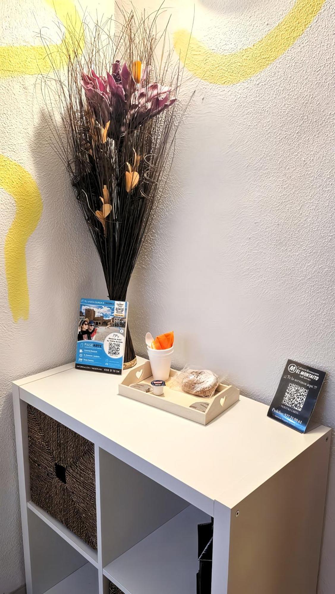 Hostal La Rosa Caces Zewnętrze zdjęcie