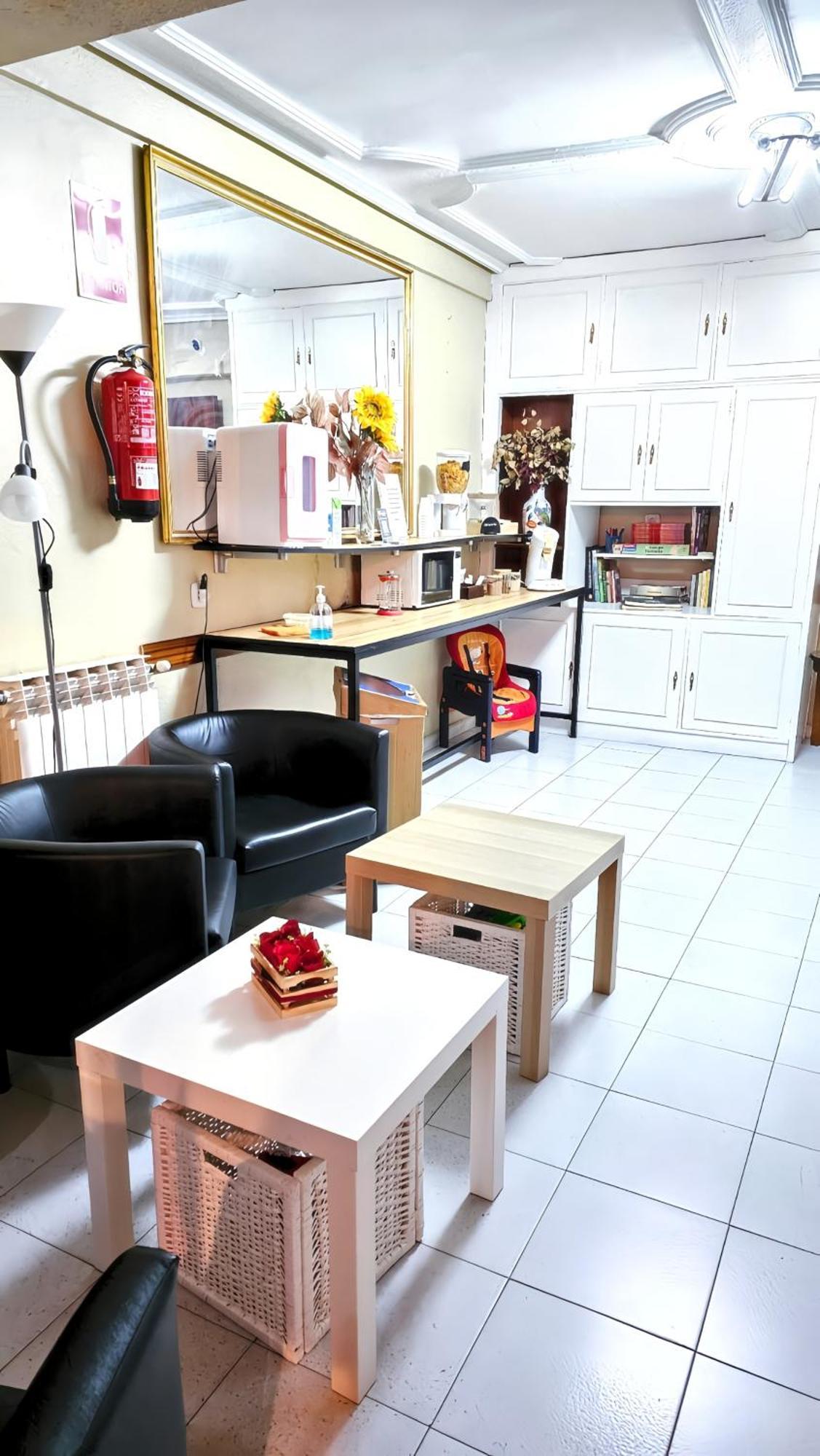 Hostal La Rosa Caces Zewnętrze zdjęcie