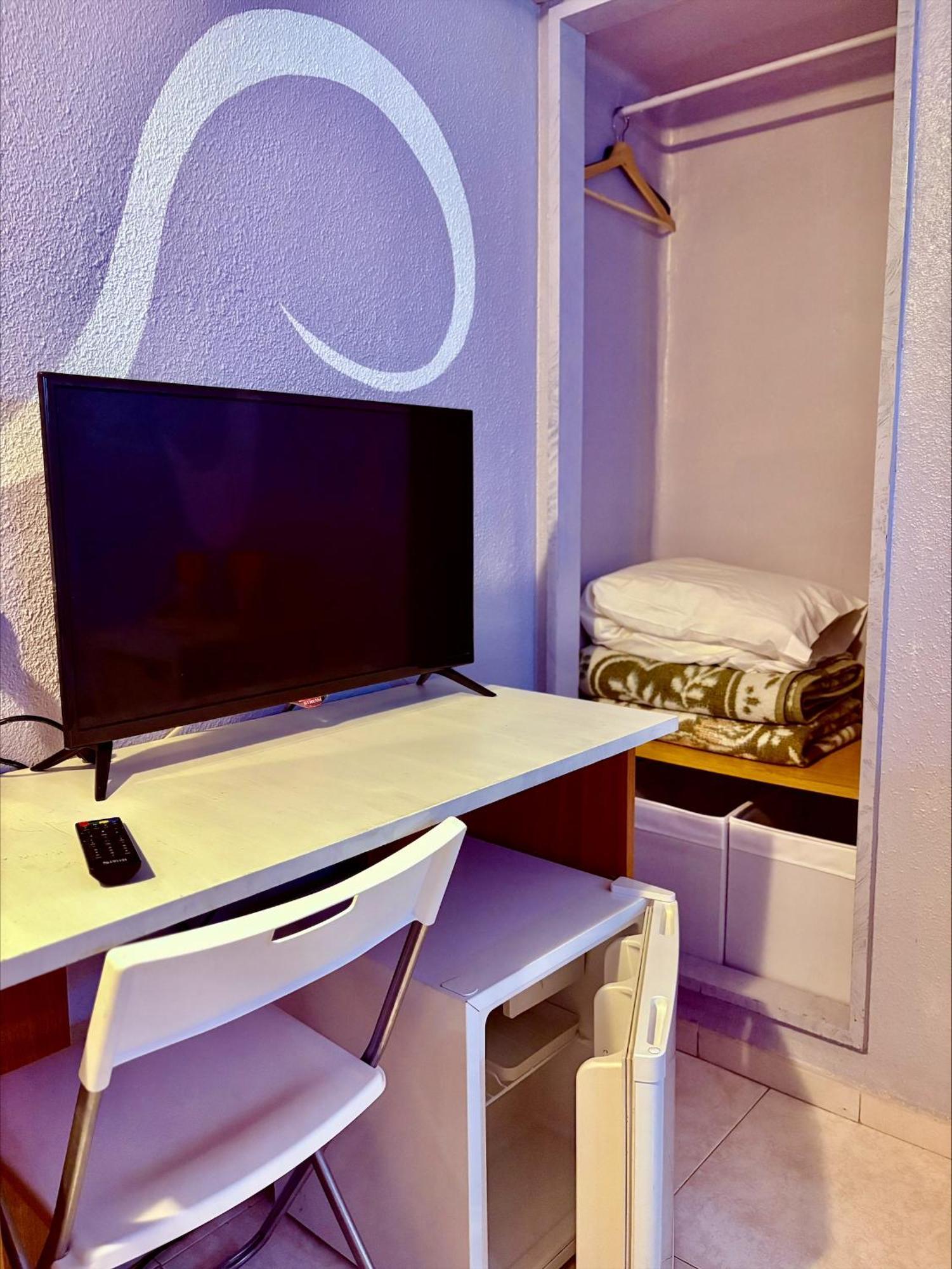 Hostal La Rosa Caces Zewnętrze zdjęcie
