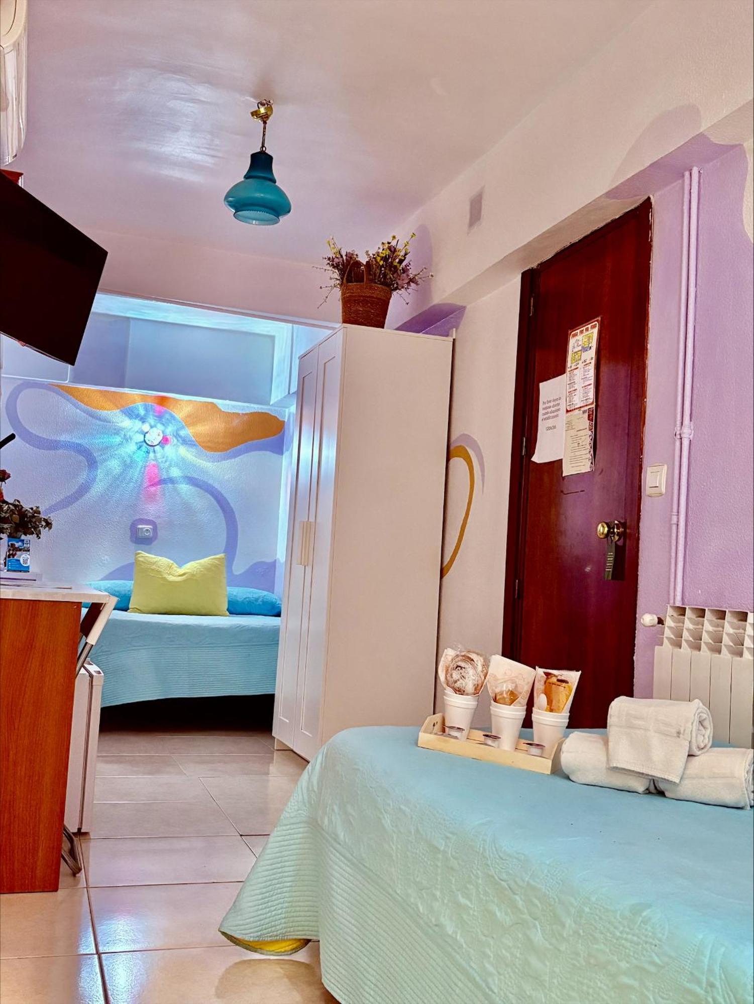 Hostal La Rosa Caces Zewnętrze zdjęcie